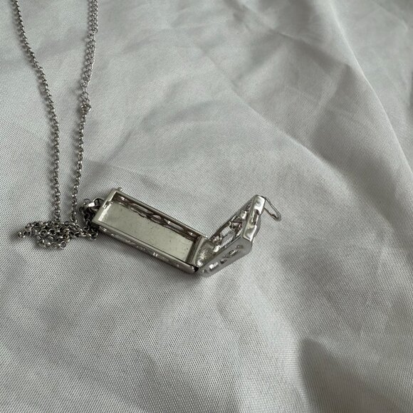 Silver Necklace for Fitbit Tracker - Picture 6 of 9